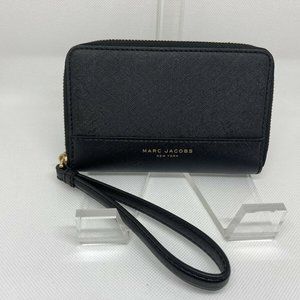 MARC JACOBS | Black Saffiano Leather Zip Wristlet